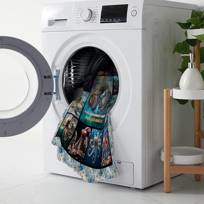 Octopus Blanket Octopus Decor Throw Blanket Super Soft Flannel Lightweight Fluffy Plush Fuzzy Fleece Ocean Blanket Gifts for Woman Girl Kids Boys for Bed Sofa Bedding 40"X50"