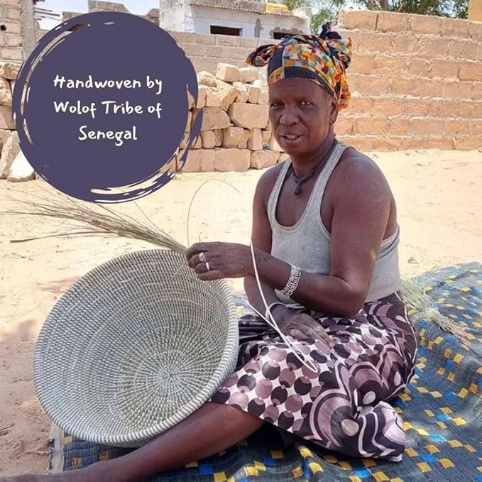 Tall Large Decorative Wicker Storage Basket with Lid, Laundry Hamper, Blanket Storage, Toys Bin, Clothes Holder, Boho Style (White)