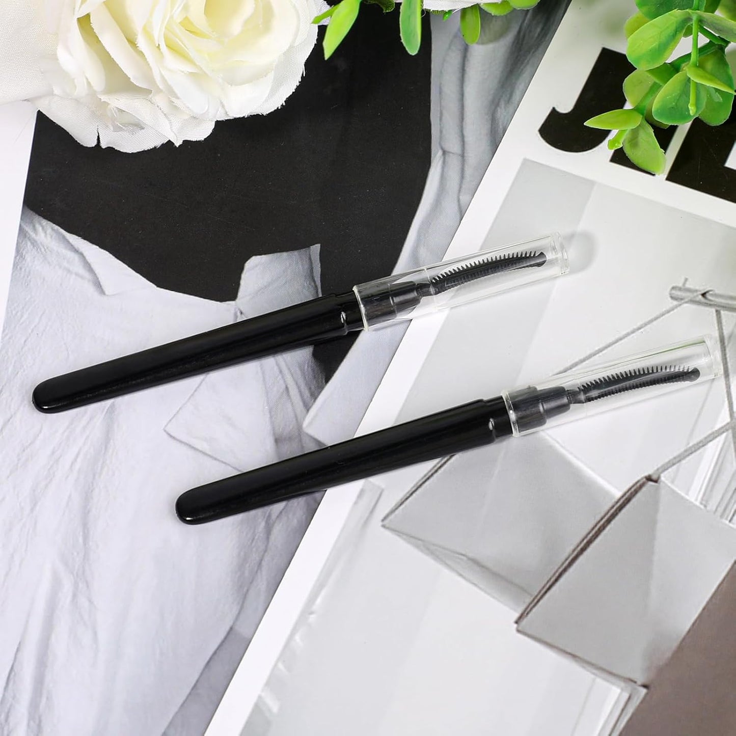 8 Pcs Silicone Eyelash Wands Brushes Mascara Eyelash Separator Black Eyelash Comb Eyebrow Brush Eyelashes Definer with Lid Lash Separating Comb Brow Grooming Brush