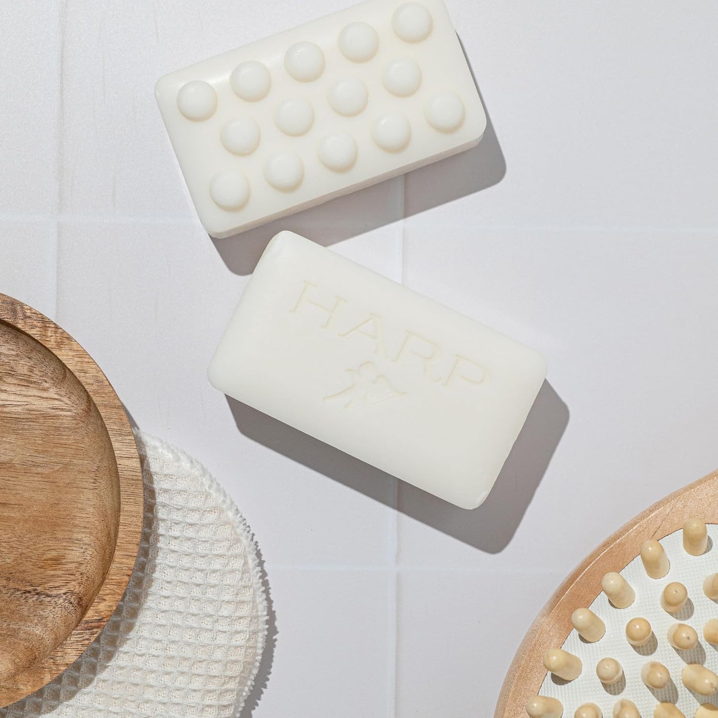 HARP pH-Balanced (5.0-6.0) Exfoliating Body Wash Bar - FRAGRANCE FREE. Bamboo Powder Exfoliation -the perfect consistency. Soap/Lye/Preservative/Dye/Masking agent-Free. Non-comedogenic. 5oz